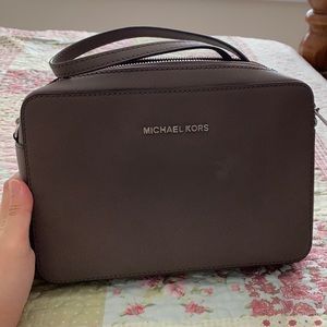 Michael Kors jet set saffiano crossbody bag